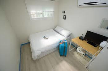 Leo Guesthouse Hongdae 2 Hostel Seoul Exterior photo